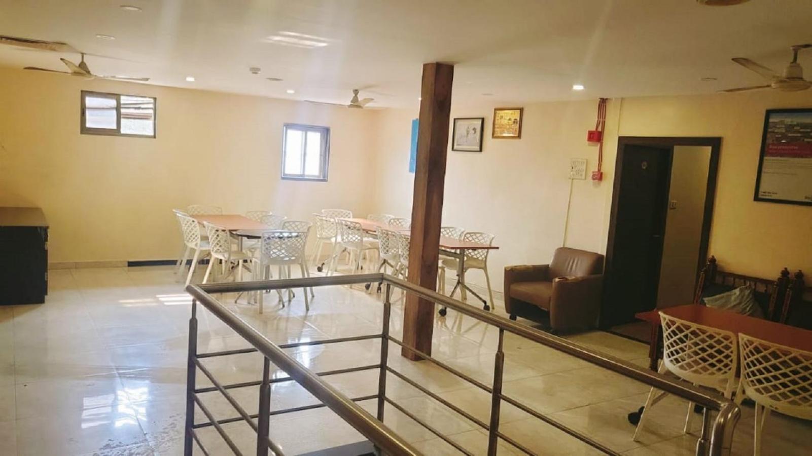 Hotel Guestinn Residency Bombaim Exterior foto