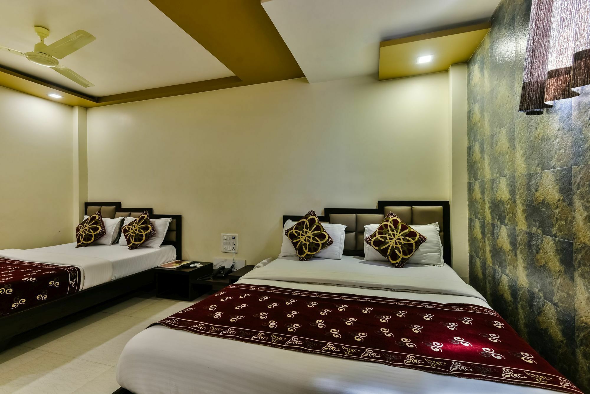 Hotel Guestinn Residency Bombaim Exterior foto